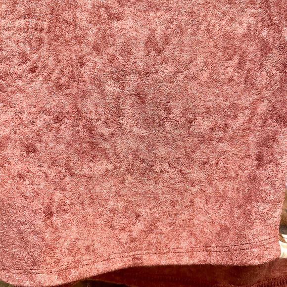 NWOT BiBi Long Sleeve Boho Aztec Thumb Hole Top Sz M - Picture 11 of 16